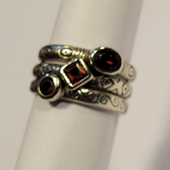 Tejani Sterling Silver and Garnet Stackable Rings - Picture 9 of 15